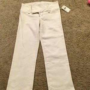 New- Delias White Capri Jeans